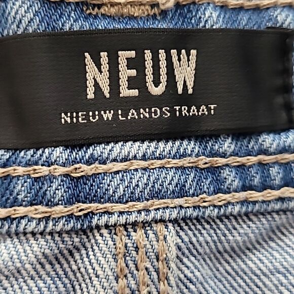 Neuw Blue Jean Shorts Distressed Raw Hem Size 14 - Picture 6 of 8